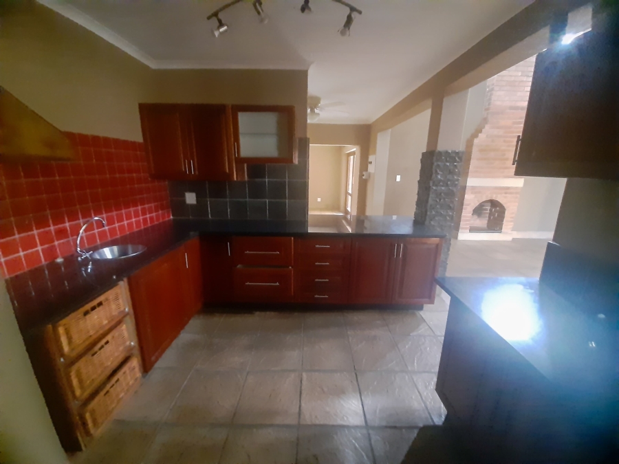 3 Bedroom Property for Sale in Waterval East North West